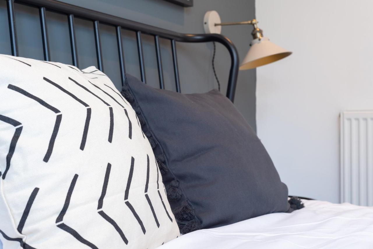 Appartamento Stratford-Upon-Avon Luxury Snug With Free Parking Esterno foto