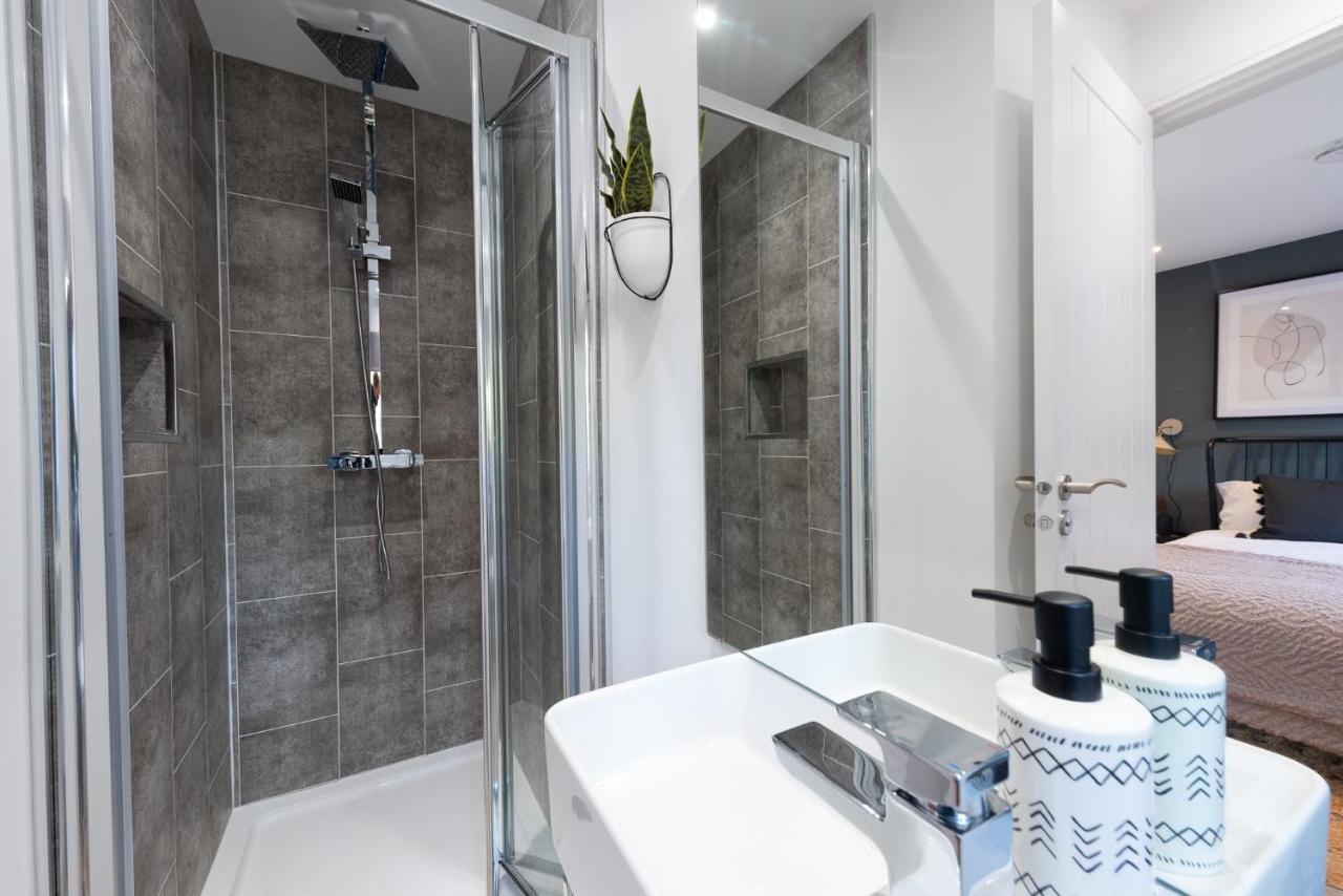 Appartamento Stratford-Upon-Avon Luxury Snug With Free Parking Esterno foto